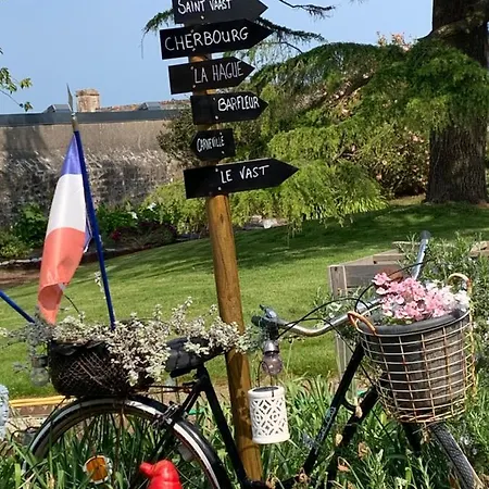 La Tourelle En Normandie לינה וארוחת בוקר Saint-Pierre-Église