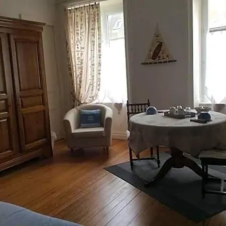 Bed & Breakfast La Tourelle En Normandie