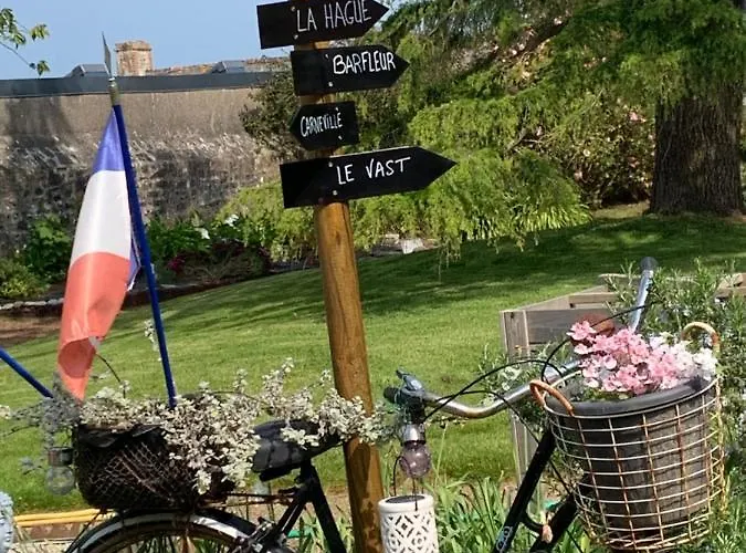 La Tourelle En Normandie Frühstückspension Saint-Pierre-Église