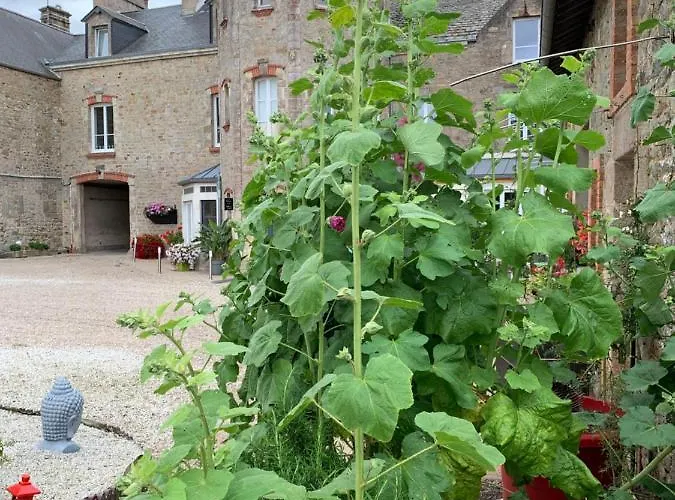 La Tourelle En Normandie Frühstückspension 3*